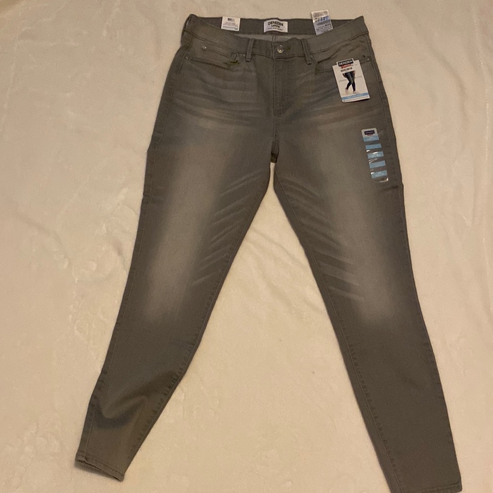 LEVIS JEAN